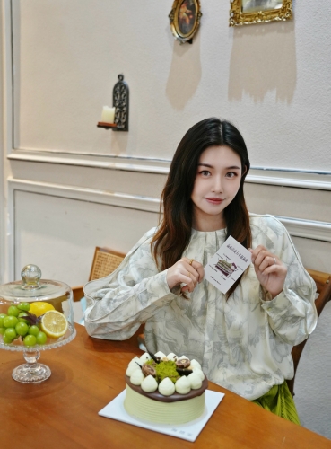 亚洲国产日韩在线人成热点，聚焦年轻人群的甜蜜生活