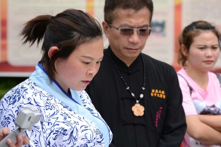 亚洲激情在线播放亚洲激情在线热播，文化交流与娱乐盛宴